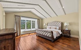 Spacious Cozy House In Vancouver West